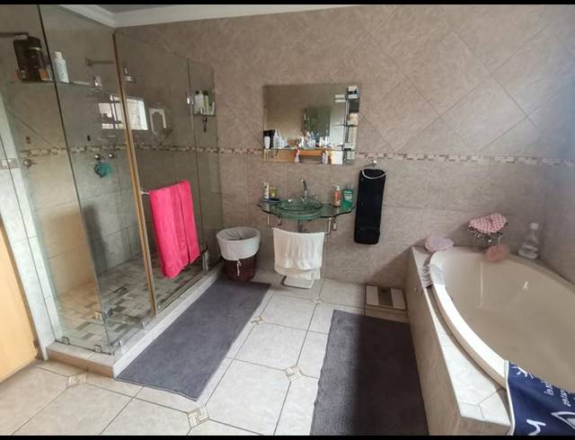 4 BEDROOM HOUSE FOR SALE IN VANDERBIJLPARK SE 2